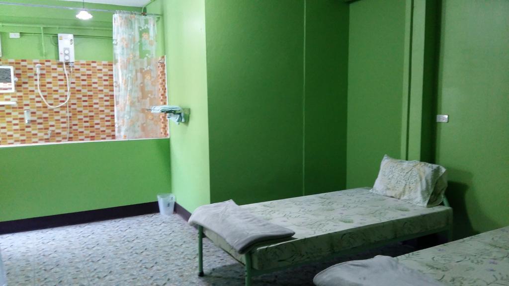 นิว ซีเอช เกสเฮ้าส์ Hotel กรุงเทพมหานคร ห้อง รูปภาพ